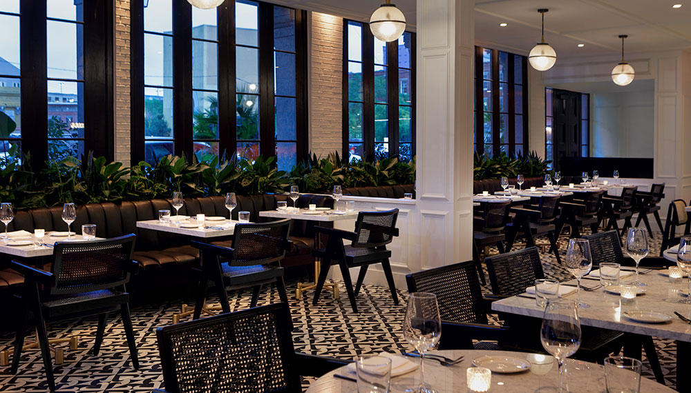 King Brasserie dining area with tables and chairs